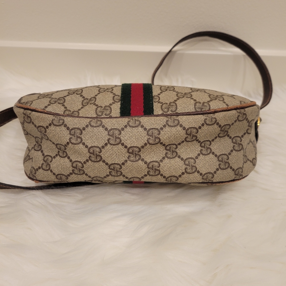 Vintage Gucci Crossbody - Picture 10 of 14
